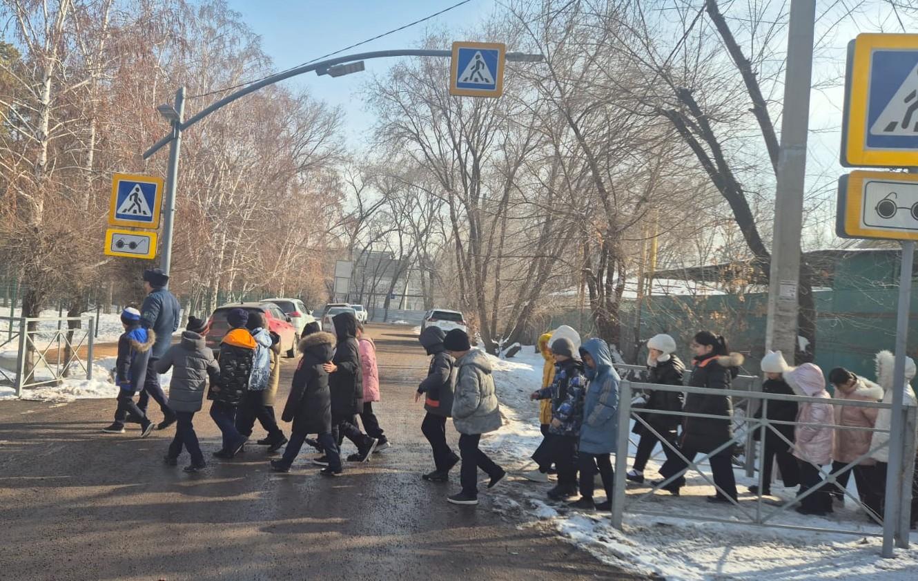🚦 Жол қозғалысы ережелерінің алдын алу — жолды бірге қауіпсіз етейік! 🚦
